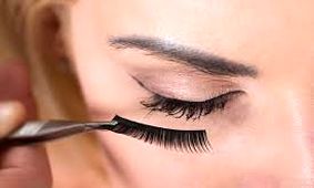 مژه مصنوعی دانه ای، کامل یا نیمه؟ کدام آرایش چشم را زیباتر میکند؟